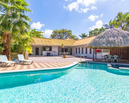 Tropical Villa in Julianadorp