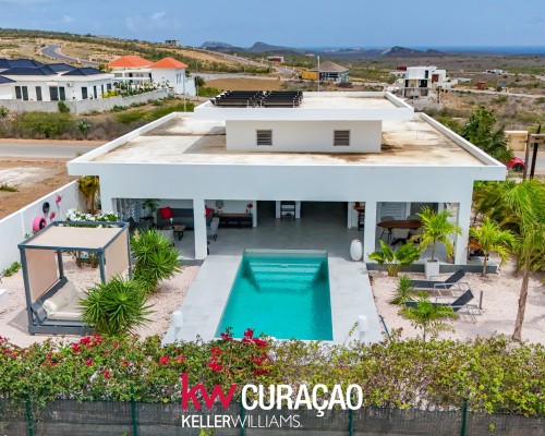 Modern 3-Bedroom Home with Sea Views, Private Pool & Solar Energy Modern 3-Bedroom Home with Sea Views, Private Pool & Solar Energy