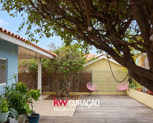 Charming Detached Home with Garden in Vista Montaña Charming Detached Home with Garden in Vista Montaña